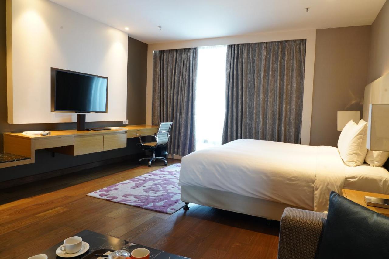 แมริออท เอ็กเซกคิวทีฟ อพาร์ตเมนต์ ไฮเดอราบัด Hotel ภายนอก รูปภาพ